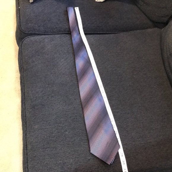 Kenneth Cole Men's 100% Imported Handmade Silk Shimmer Geometric Design Necktie - Picture 13 of 14